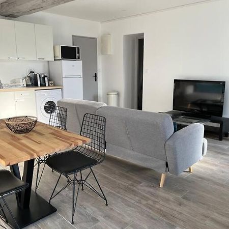 Appartement Centre De Guecelard Luaran gambar