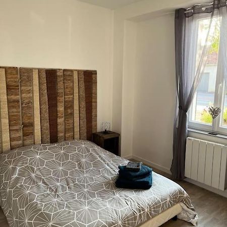 Appartement Centre De Guecelard Luaran gambar