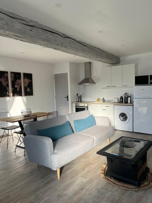 Appartement Centre De Guecelard Luaran gambar