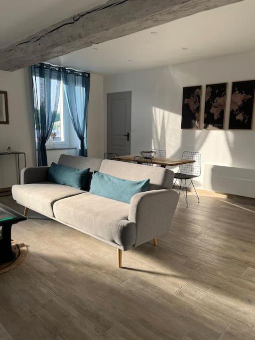 Appartement Centre De Guecelard Luaran gambar